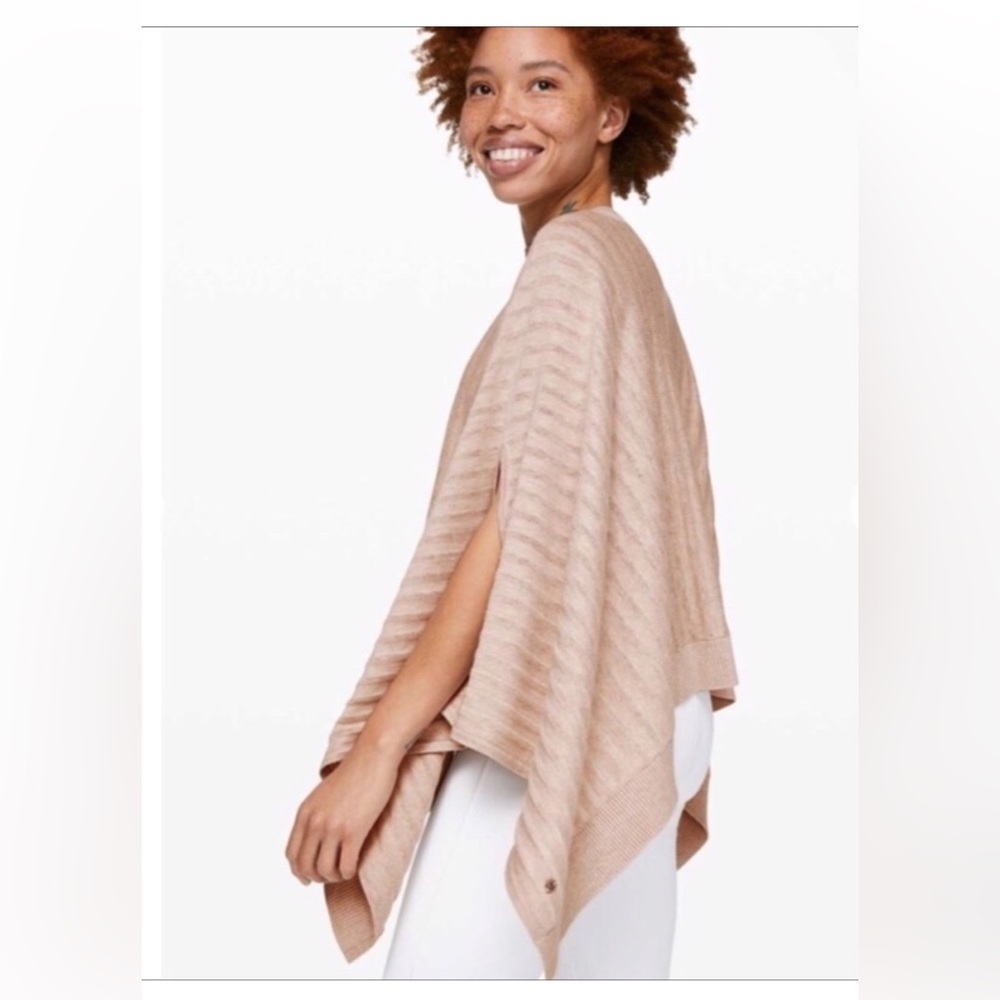 Lululemon Forward Flow Poncho Silk blend OS